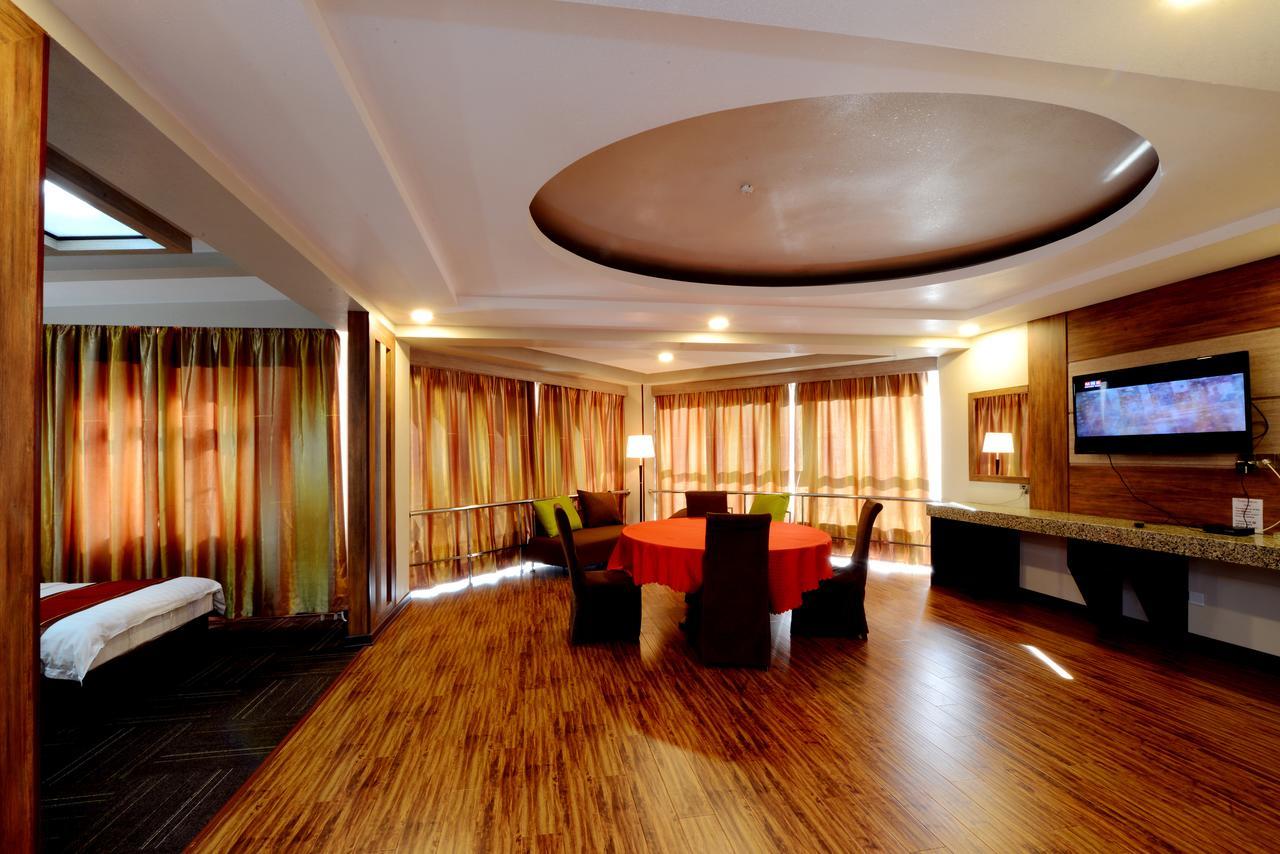 Zolo Hotel Ulaanbaatar Esterno foto